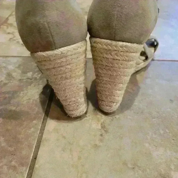 NWOT Indigo Rd women's wedge strappy sandals, sz 7.5, beige, $13 - Picture 5 of 5